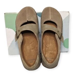 Earth Origins Shoes Suede Mary Janes Emme Khaki Women's Odd Sizing 9W & 9.5W